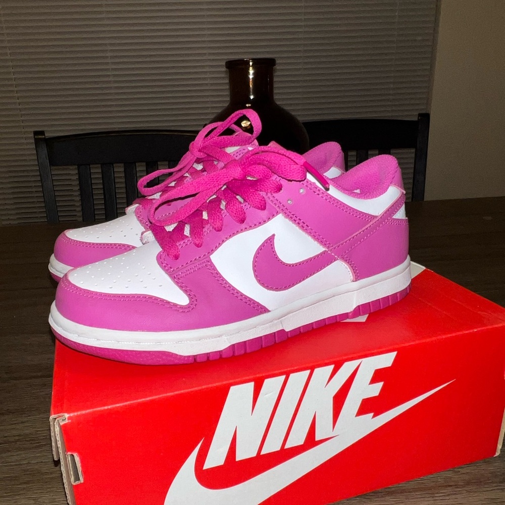Active Fuchsia dunks